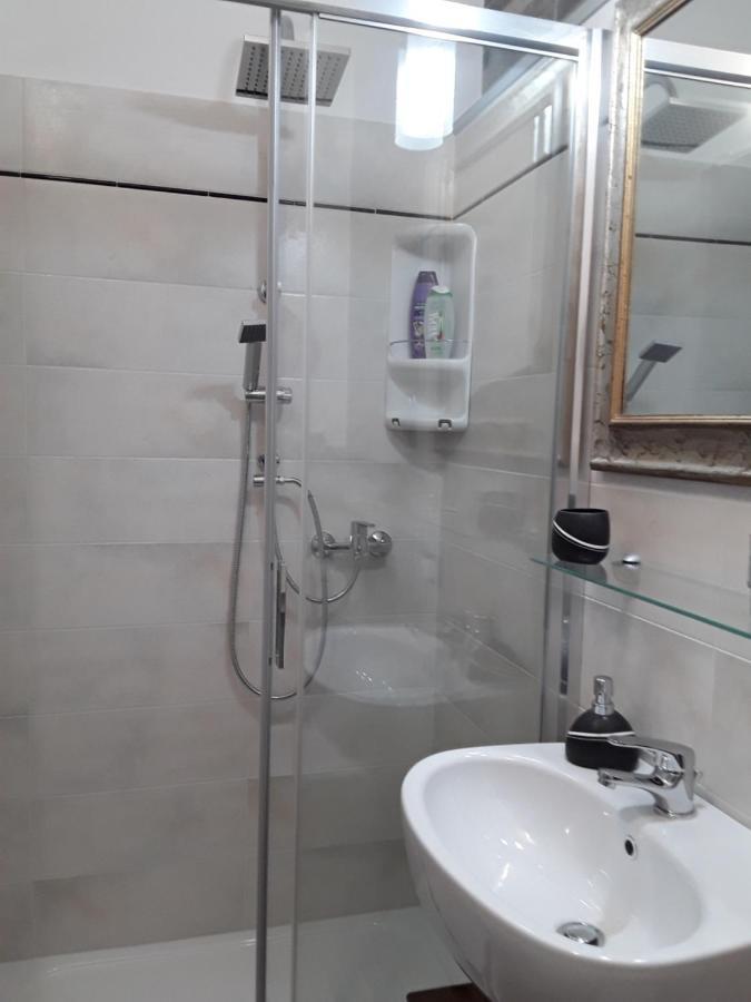 Retro' Beb Bed & Breakfast La Spezia Exterior photo